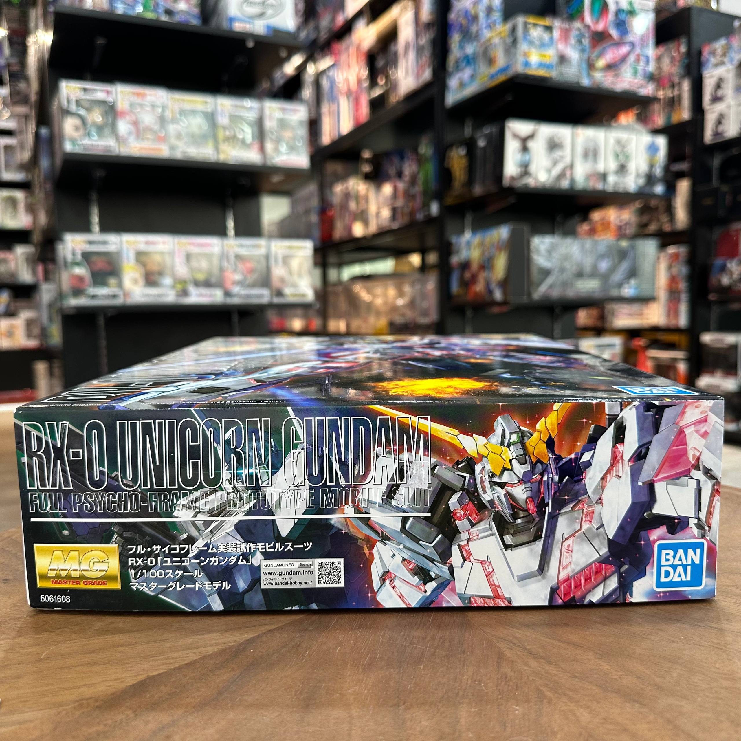 bandai MG 1/100 RX-0 Unicorn Gundam